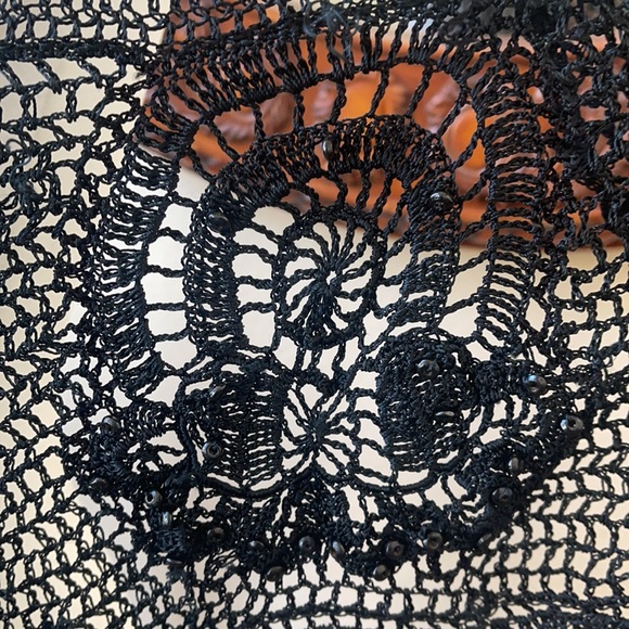 Vintage crocheted /beaded shawl - Picture 4 of 10